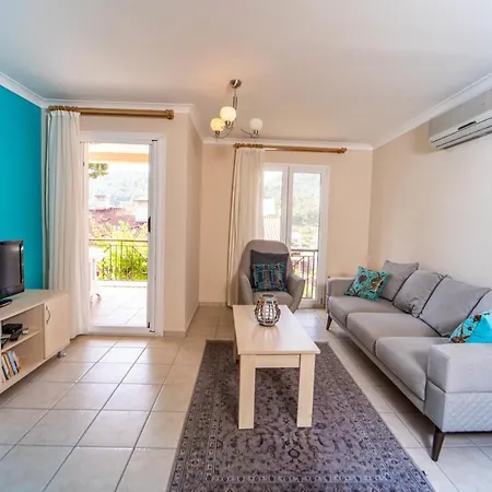 公寓 Marvelous House With Balcony And Mountain View Close To Inlice Beach In 戈西克